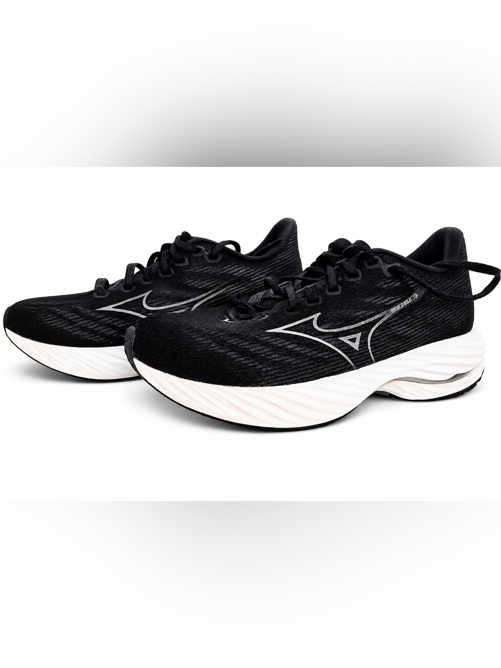 Mizuno Black Running Sneakers with White Midsole